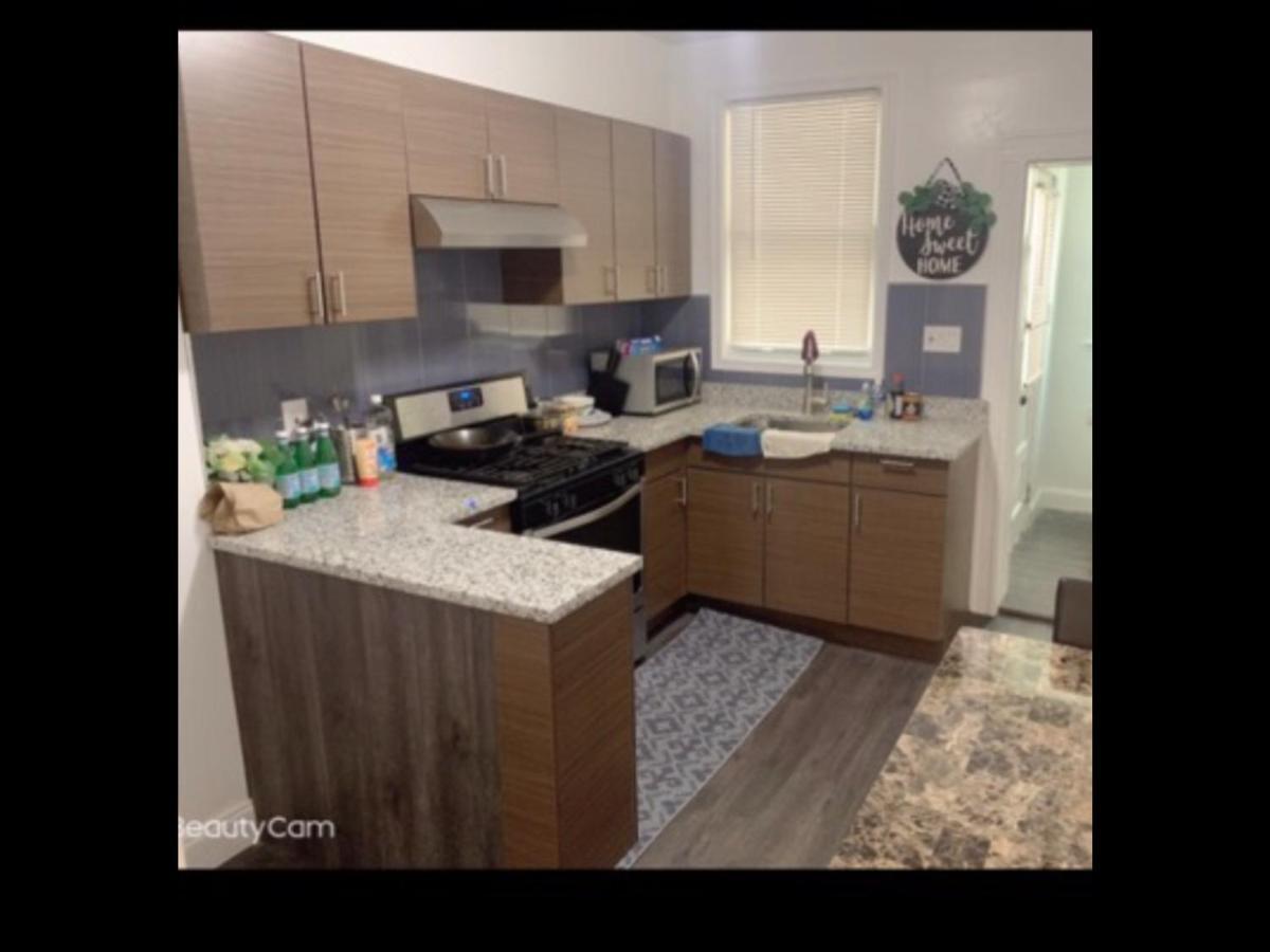 Beautiful Bedroom Next Jhu Baltimore Exterior foto