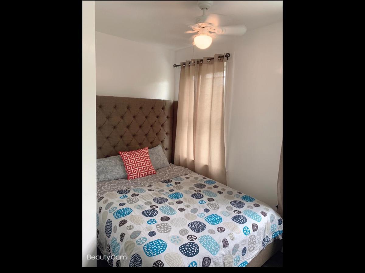 Beautiful Bedroom Next Jhu Baltimore Exterior foto